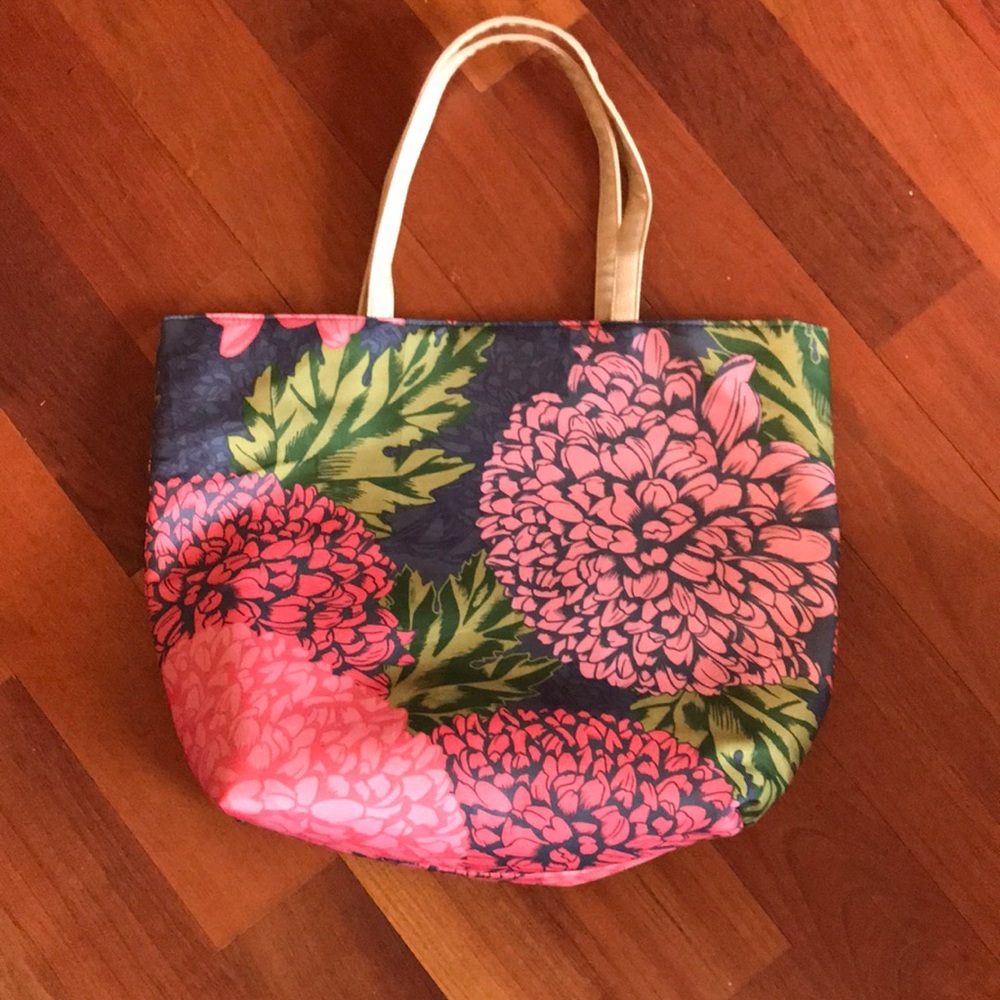 NWOT Large pink and gray floral tote